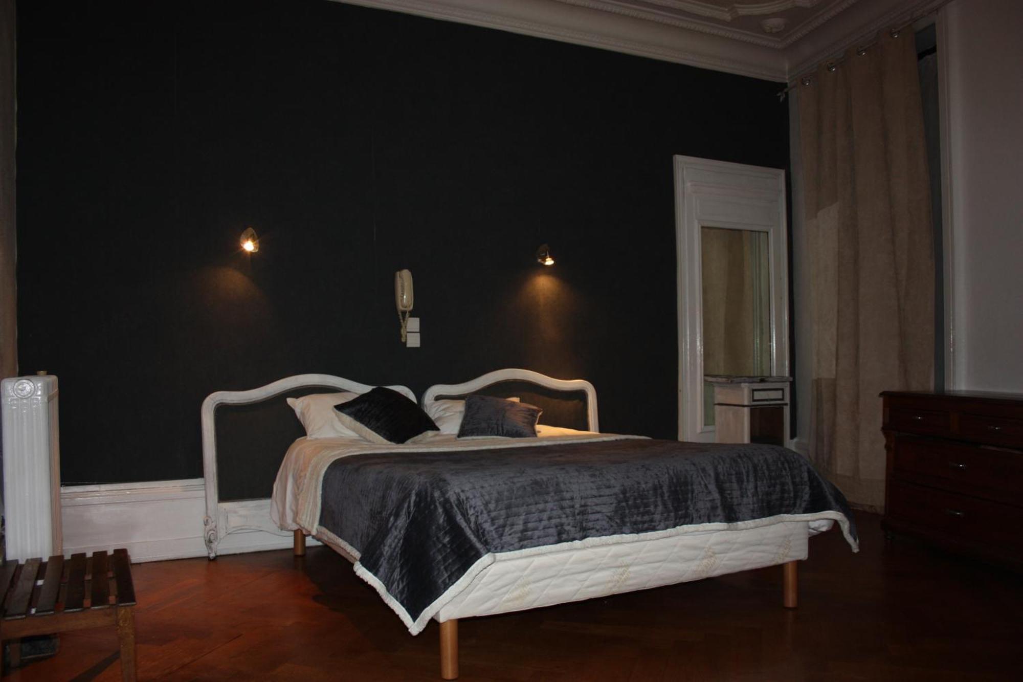 Hotel Savoy Aix-les-Bains Exterior photo